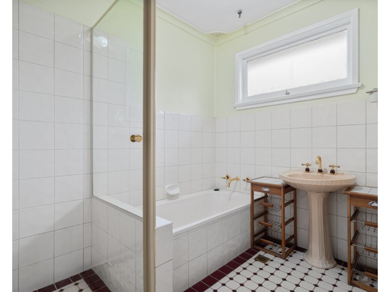 12 Bullecourt Avenue, Engadine NSW 2233