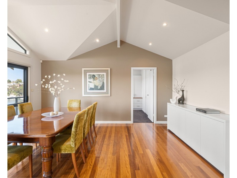 2A Nottingham Place, Yowie Bay NSW 2228