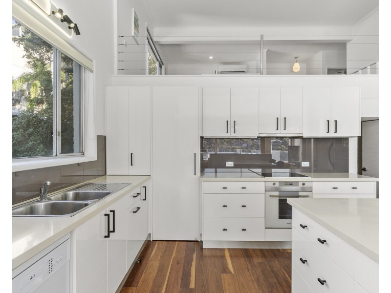 6b Sherwood Avenue, Yowie Bay NSW 2228