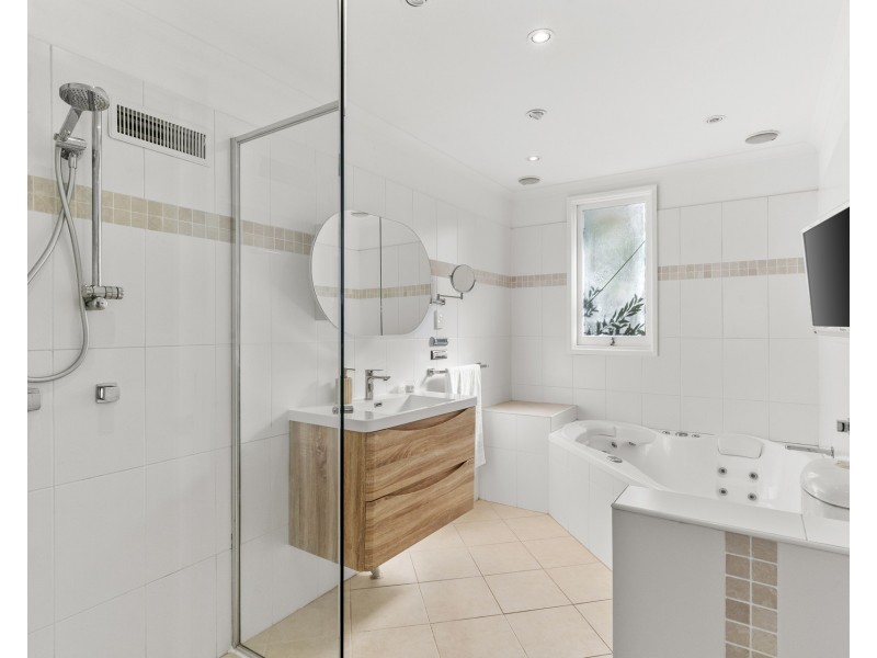 6b Sherwood Avenue, Yowie Bay NSW 2228