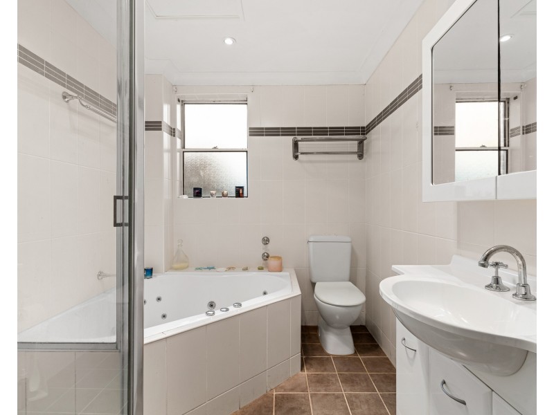 1/1 Swan Street, Woolooware NSW 2230