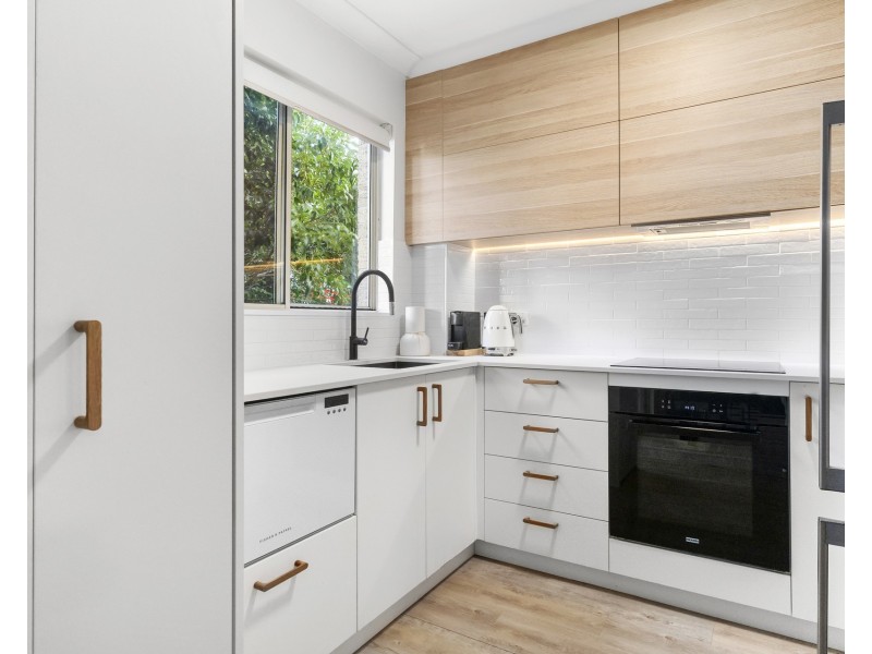 2/15 Caronia Avenue, Cronulla NSW 2230