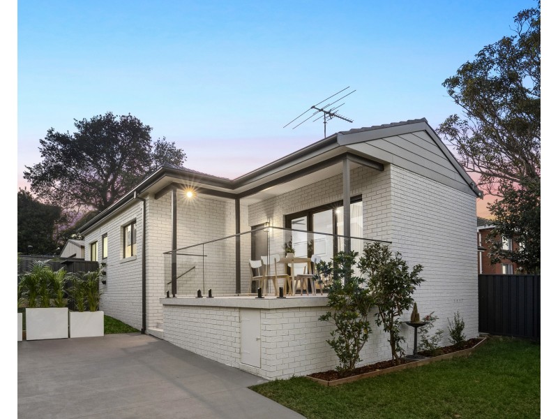 9 Kaloona Place, Kirrawee NSW 2232