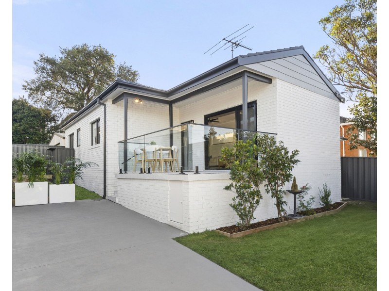 9 Kaloona Place, Kirrawee NSW 2232