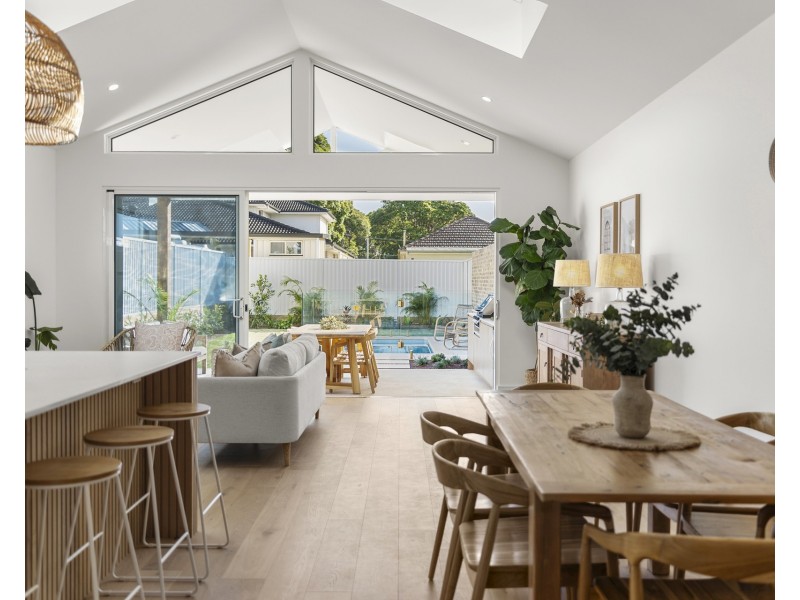 21b Carrington Avenue, Caringbah NSW 2229