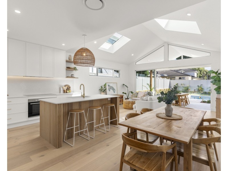 21b Carrington Avenue, Caringbah NSW 2229