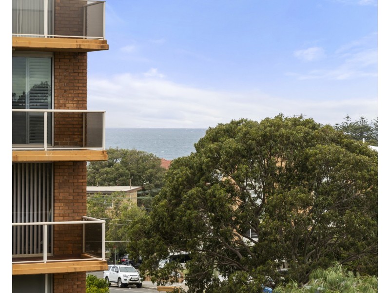 8/27 Burke Road, Cronulla NSW 2230