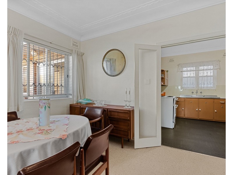 33 Girraween Avenue, Como NSW 2226