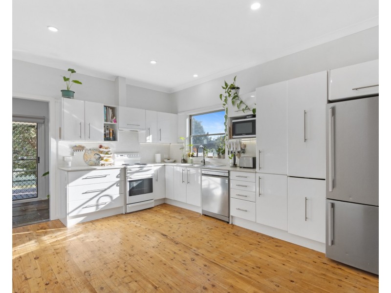 61 Linden Street, Sutherland NSW 2232