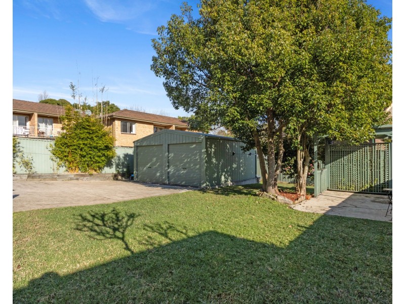 61 Linden Street, Sutherland NSW 2232