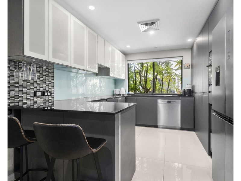 2/13 Murralin Lane, Sylvania NSW 2224