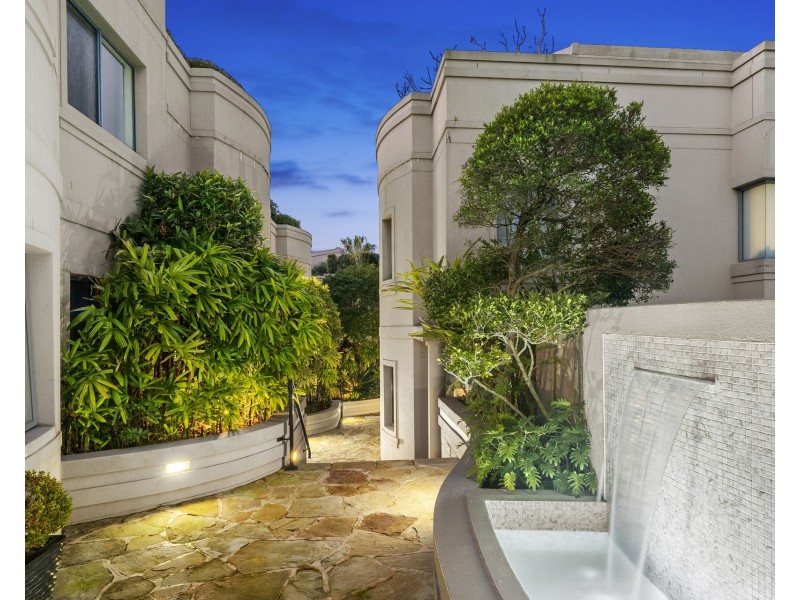 2/13 Murralin Lane, Sylvania NSW 2224