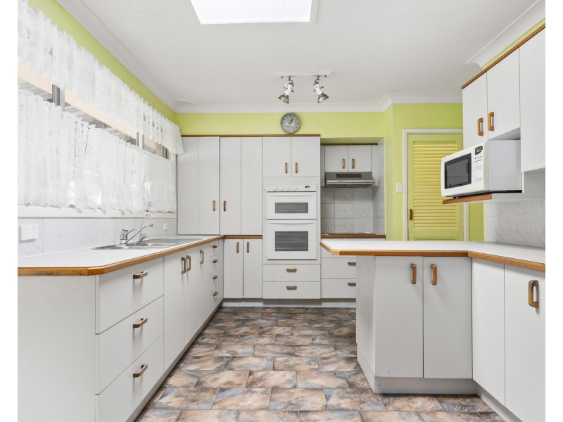 13 Pinaroo Place, Gymea Bay NSW 2227