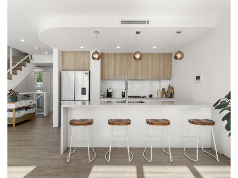 2/201 Parraweena Road, Miranda NSW 2228