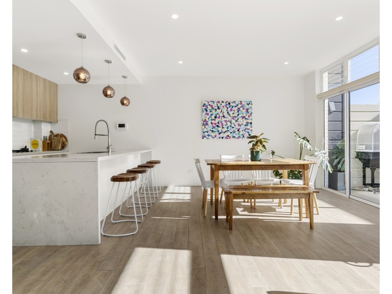 2/201 Parraweena Road, Miranda NSW 2228