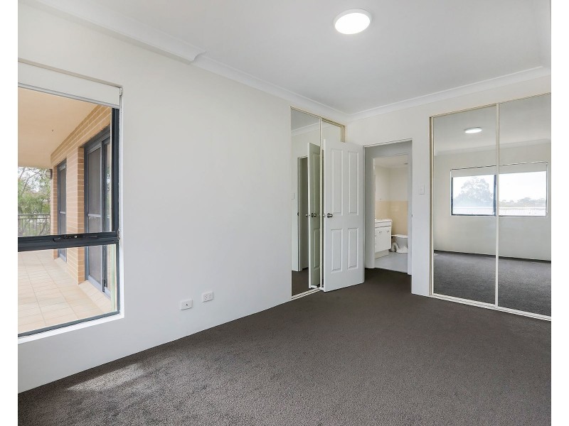 8/92 Allison Crescent, Menai NSW 2234