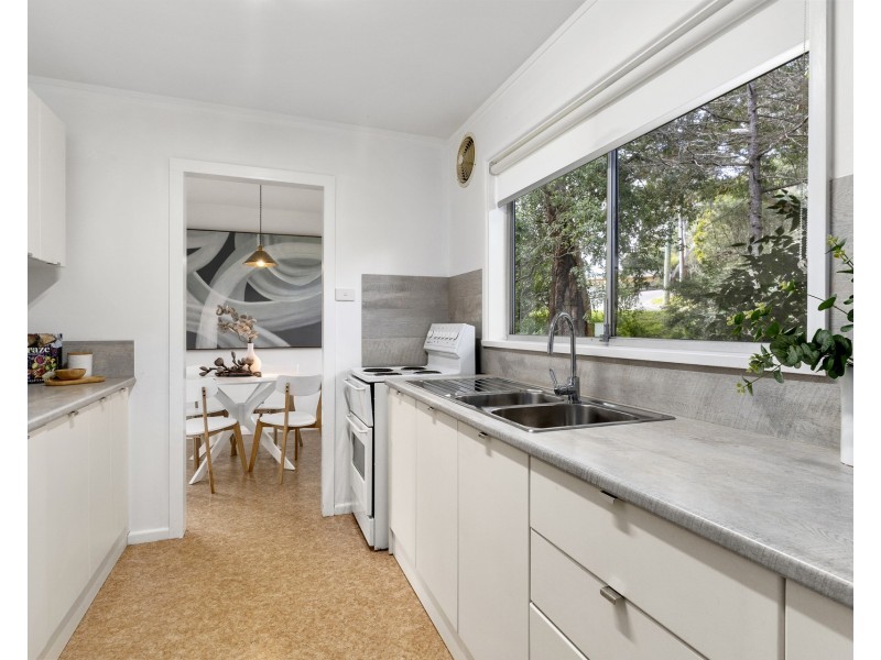 123 Auburn Street, Kirrawee NSW 2232