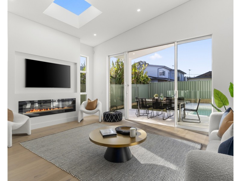 73b Pacific Street, Caringbah South NSW 2229