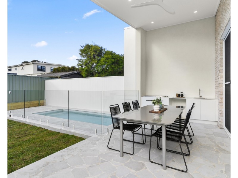 73b Pacific Street, Caringbah South NSW 2229