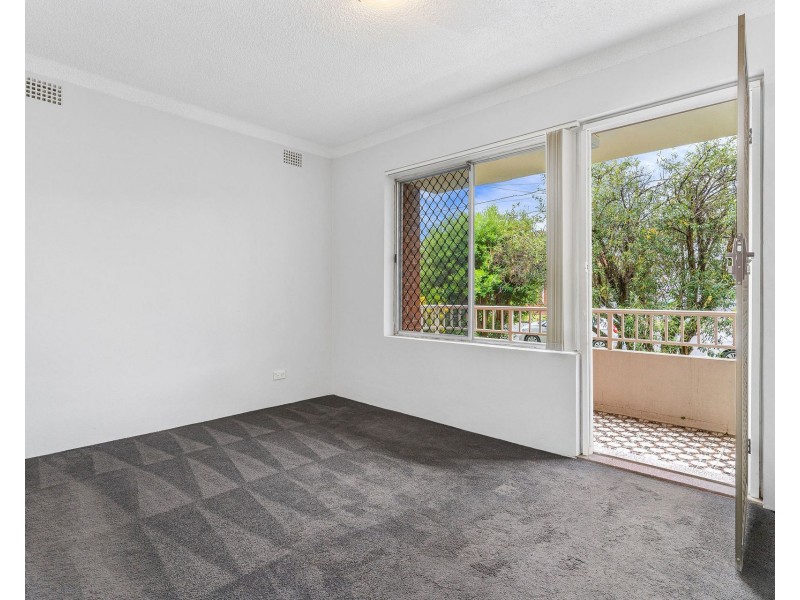 2/27 Argyle Street, Penshurst NSW 2222