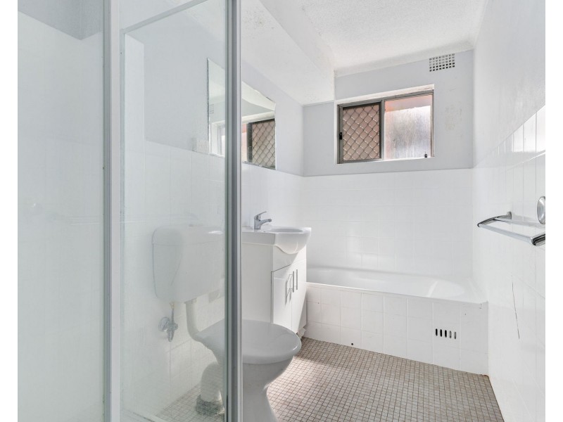 2/27 Argyle Street, Penshurst NSW 2222