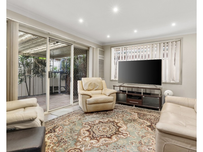 9A Bungonia Court, Wattle Grove NSW 2173