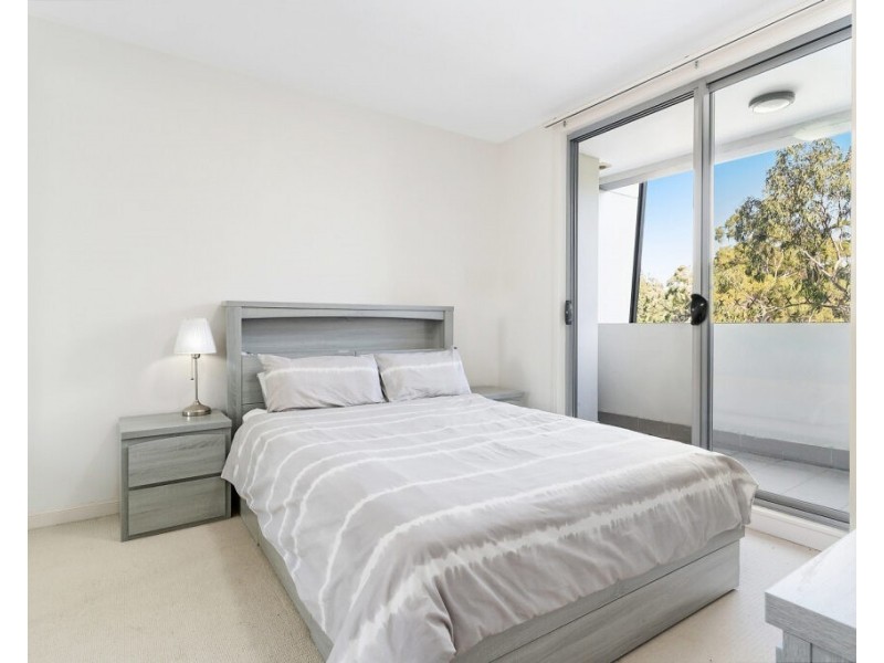 302/68 Eton Street, Sutherland NSW 2232