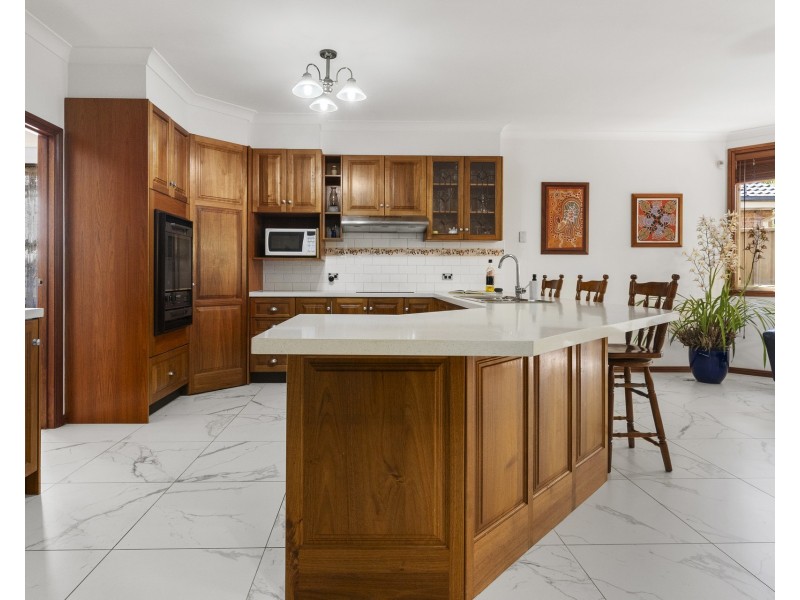 132 Warrangarree Drive, Woronora Heights NSW 2233