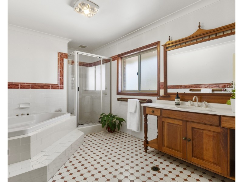 132 Warrangarree Drive, Woronora Heights NSW 2233