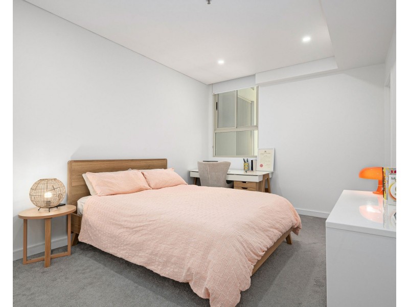 202/12 Fauna Place, Kirrawee NSW 2232