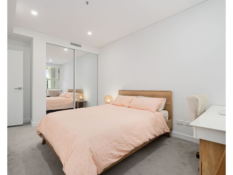 202/12 Fauna Place, Kirrawee NSW 2232