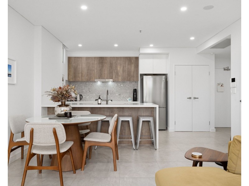 202/12 Fauna Place, Kirrawee NSW 2232