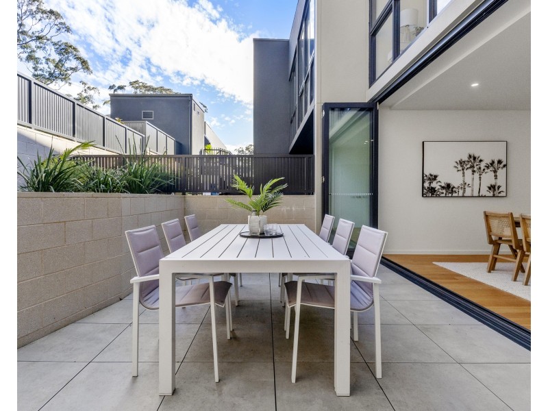 2/14 Boronia Grove, Heathcote NSW 2233