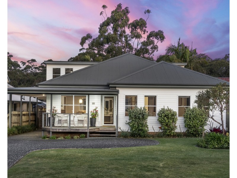 12 Woodford Crescent, Heathcote NSW 2233