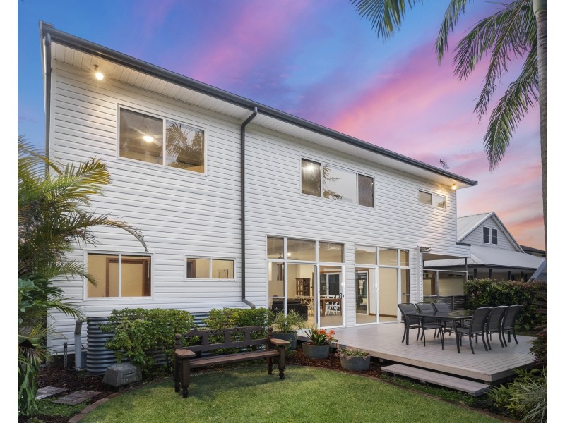 12 Woodford Crescent, Heathcote NSW 2233