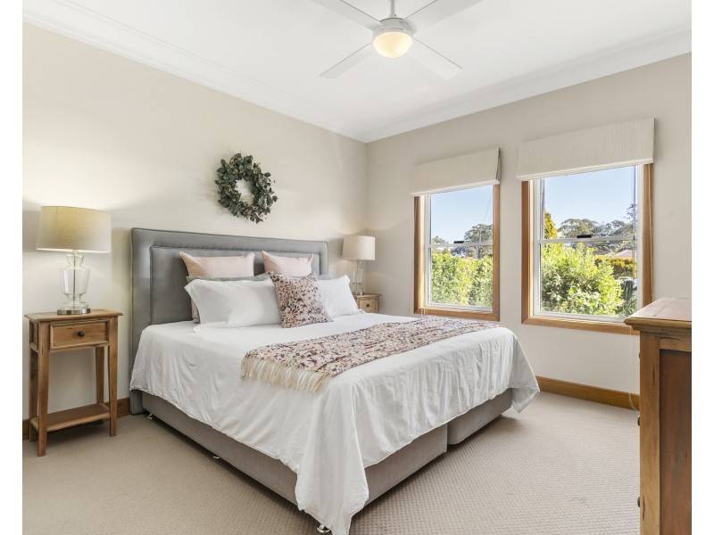 12 Woodford Crescent, Heathcote NSW 2233