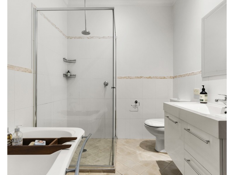 12 Woodford Crescent, Heathcote NSW 2233