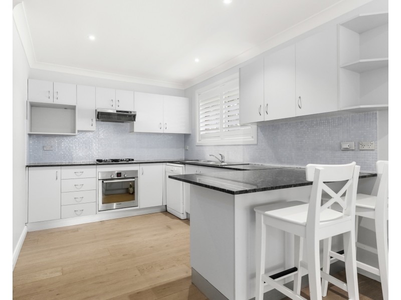 2/1 Shirley Road, Miranda NSW 2228