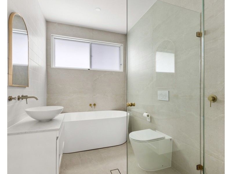 90B Eton Street, Sutherland NSW 2232