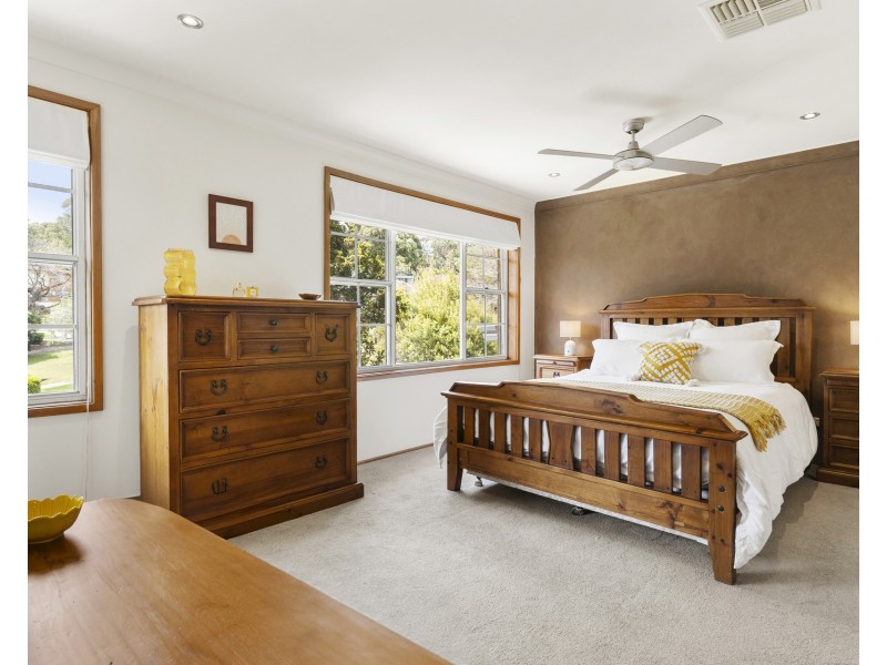 19 Urana Road, Yarrawarrah NSW 2233