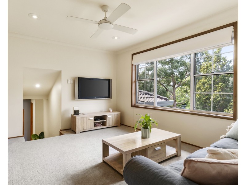 19 Urana Road, Yarrawarrah NSW 2233