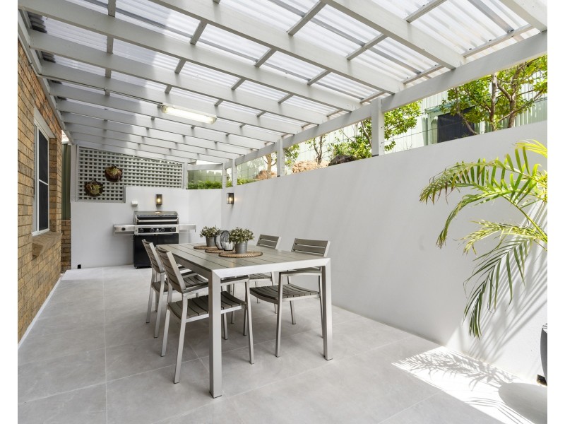 19 Urana Road, Yarrawarrah NSW 2233