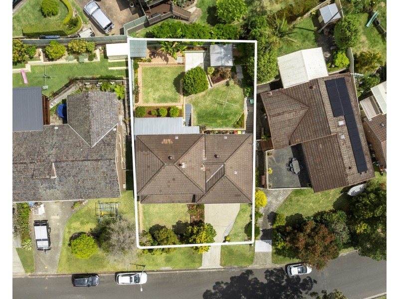 19 Urana Road, Yarrawarrah NSW 2233