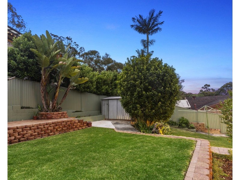 19 Urana Road, Yarrawarrah NSW 2233