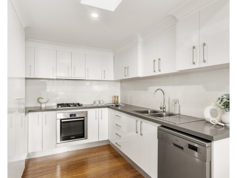 2/9 The Rise, Dapto NSW 2530