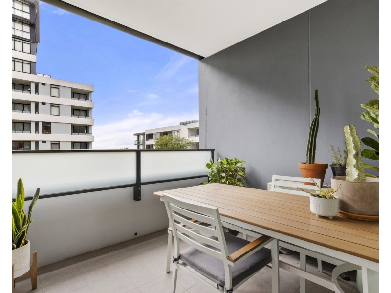 306/35 Flora Street, Kirrawee NSW 2232