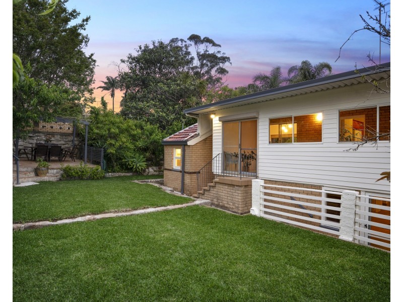 1 Pollard Place, Kirrawee NSW 2232