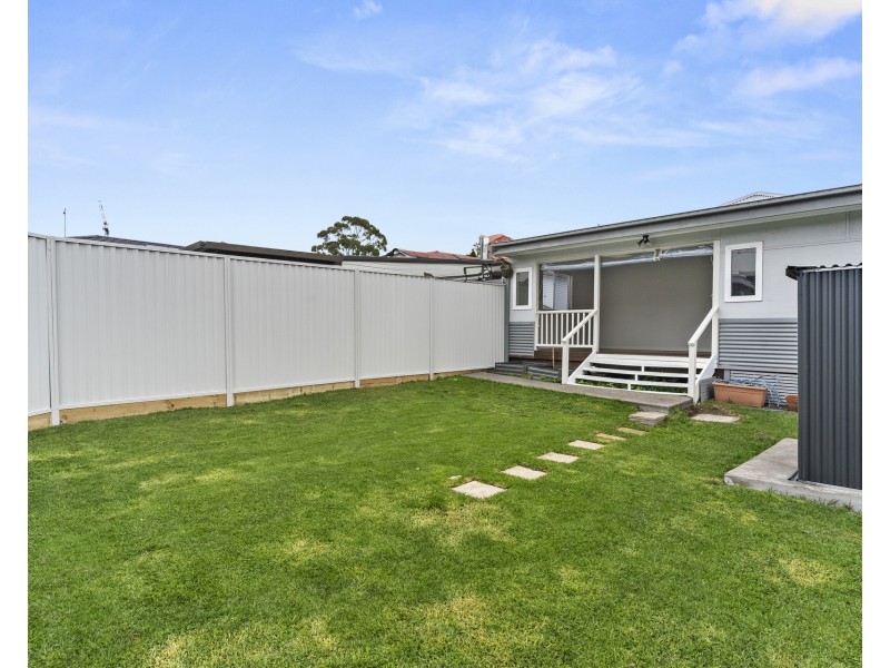 22 Chamberlain Avenue, Caringbah NSW 2229
