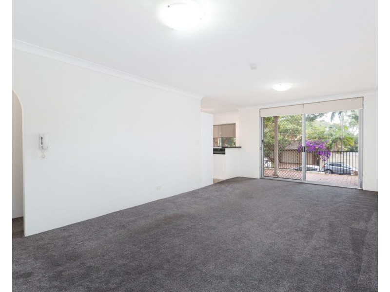 2/31 Banksia Road, Caringbah NSW 2229