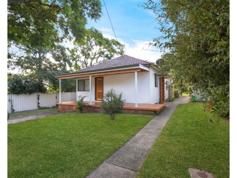 15 Leonay Street, Sutherland NSW 2232